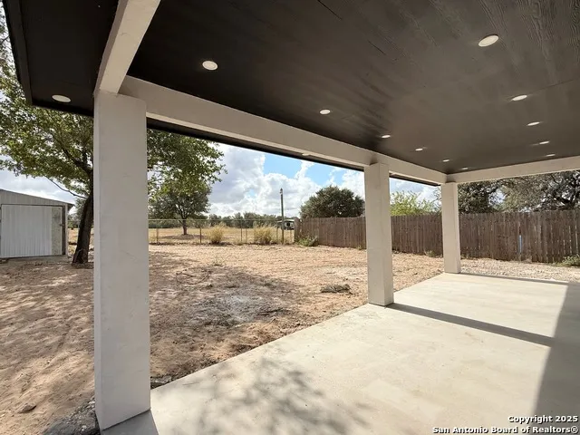 3274 N IH 35 Natalia, TX 78059
