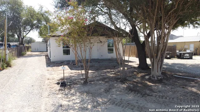 3274 N IH 35 Natalia, TX 78059