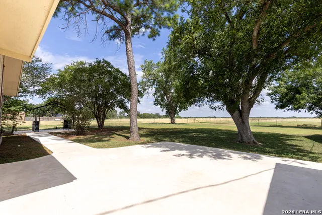 730 COUNTY ROAD 664 Devine, TX 78016
