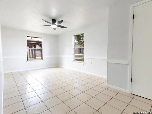 730 COUNTY ROAD 664 Devine, TX 78016