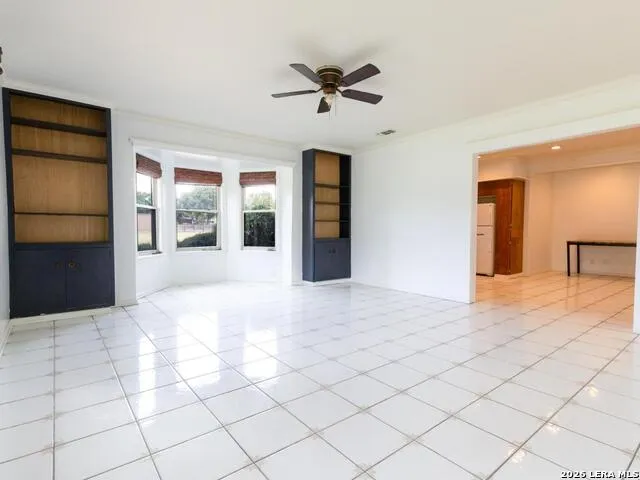 730 COUNTY ROAD 664 Devine, TX 78016