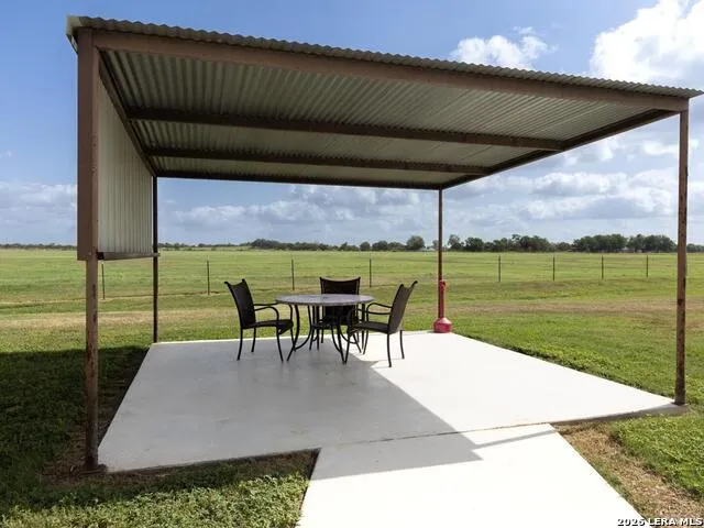 730 COUNTY ROAD 664 Devine, TX 78016