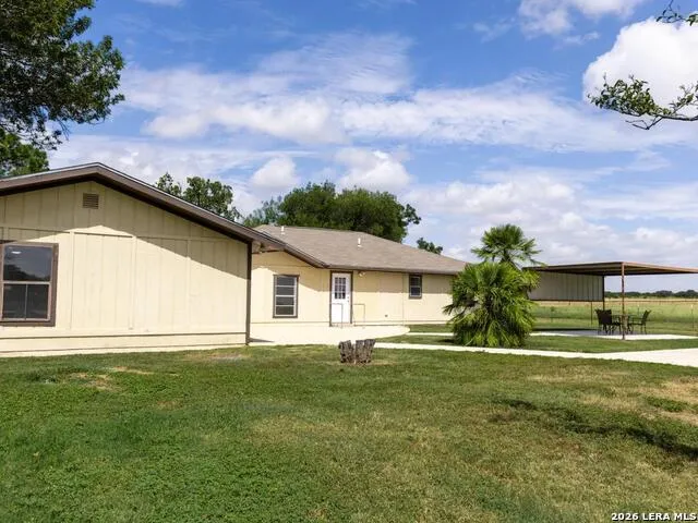 730 COUNTY ROAD 664 Devine, TX 78016