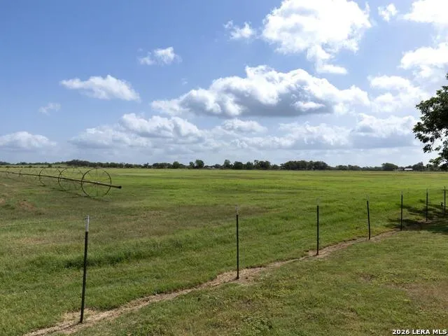 730 COUNTY ROAD 664 Devine, TX 78016