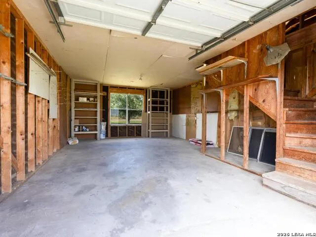 730 COUNTY ROAD 664 Devine, TX 78016