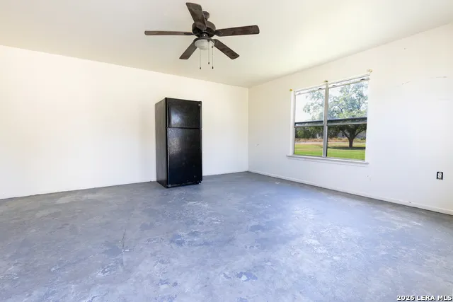 730 COUNTY ROAD 664 Devine, TX 78016