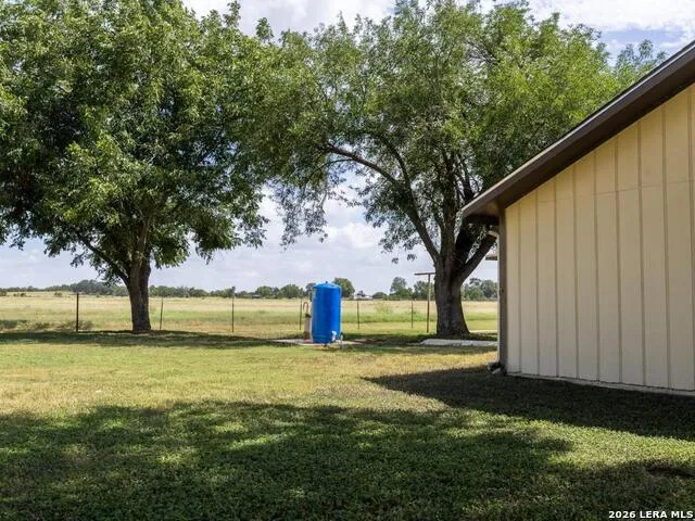 730 COUNTY ROAD 664 Devine, TX 78016