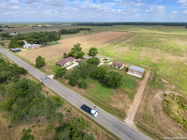 730 COUNTY ROAD 664 Devine, TX 78016