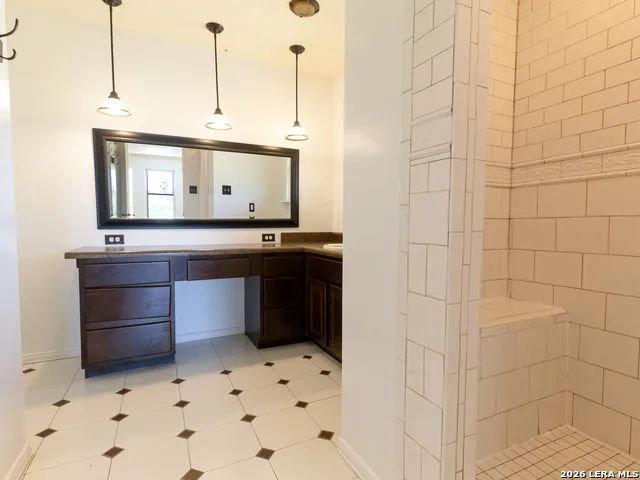 730 COUNTY ROAD 664 Devine, TX 78016