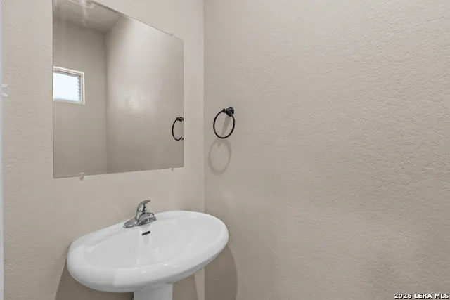 7002 Lakeview San Antonio, TX 78244
