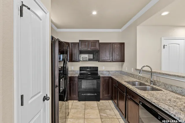 7002 Lakeview San Antonio, TX 78244