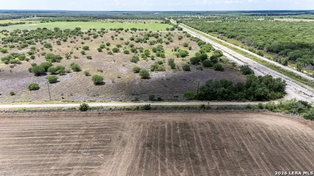 355 Lowe Rd. Quemado, TX 78877