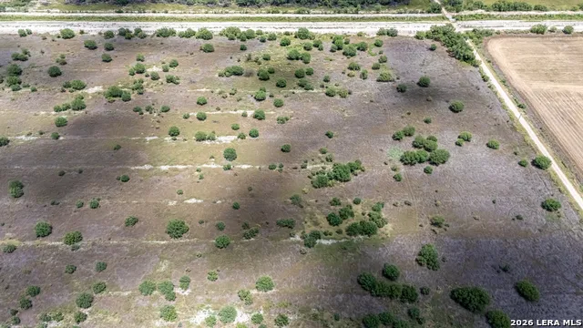 355 Lowe Rd. Quemado, TX 78877