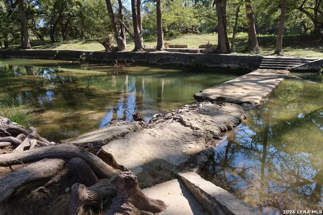 782 Mountain View Dr Bandera, TX 78003