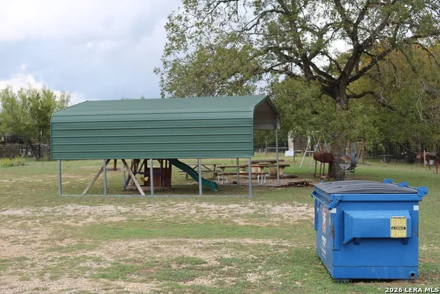 782 Mountain View Dr Bandera, TX 78003