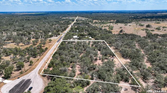 20 Clear Lake Loop Poteet, TX 78065
