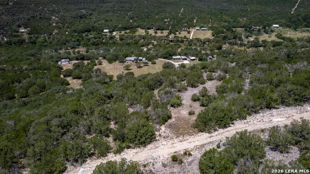 124 FAHRIG RD Leakey, TX 78873