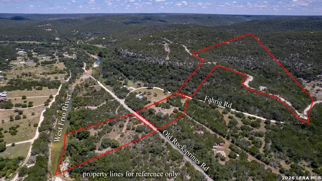 124 FAHRIG RD Leakey, TX 78873