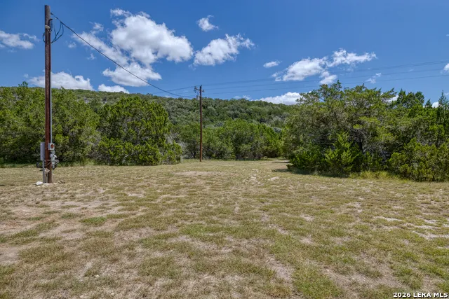 124 FAHRIG RD Leakey, TX 78873