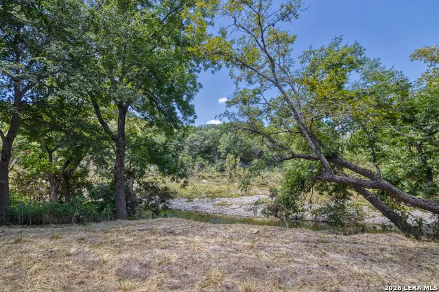 124 FAHRIG RD Leakey, TX 78873