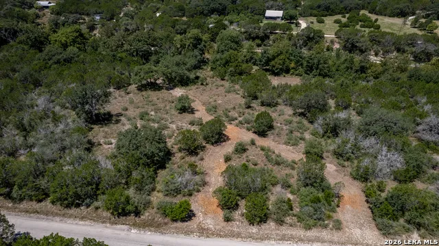 124 FAHRIG RD Leakey, TX 78873