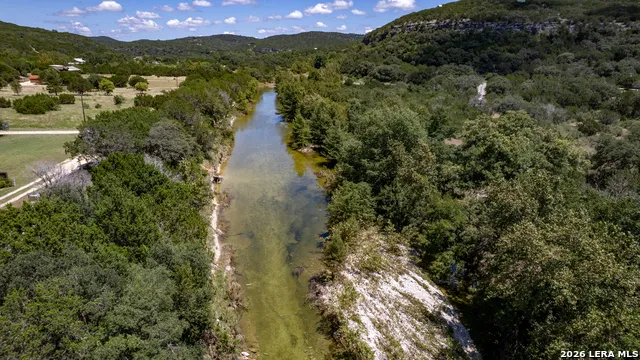 124 FAHRIG RD Leakey, TX 78873