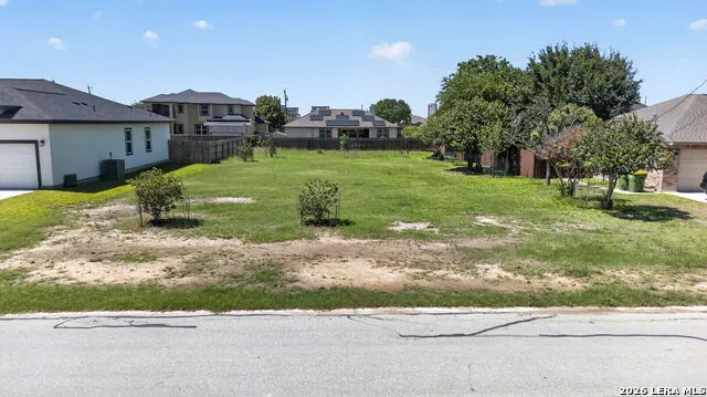 8497 VENTURA BLVD Selma, TX 78154