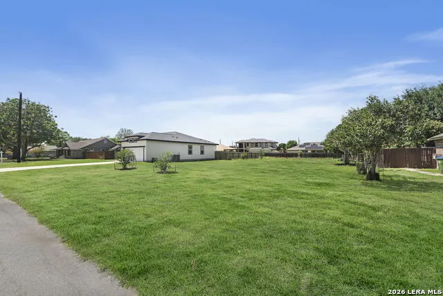 8497 VENTURA BLVD Selma, TX 78154