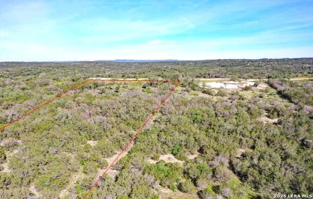 194 CRESCENT RDG Hondo, TX 78861