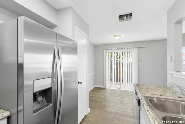 6710 WINDSOR HOLW San Antonio, TX 78239