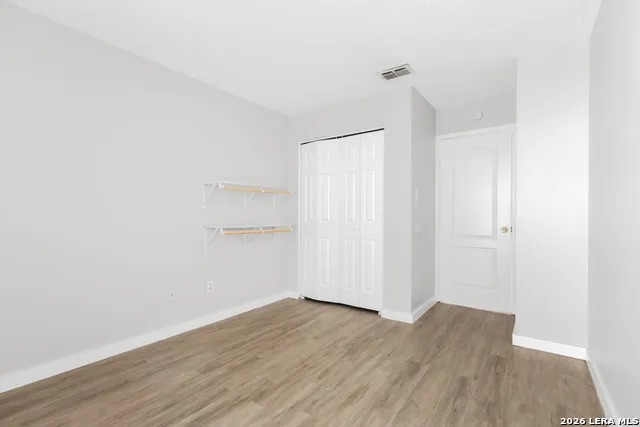 6710 WINDSOR HOLW San Antonio, TX 78239