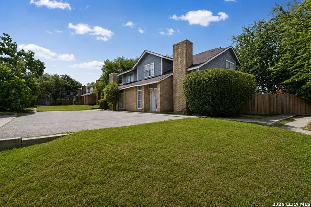6710 WINDSOR HOLW San Antonio, TX 78239