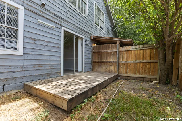 6710 WINDSOR HOLW San Antonio, TX 78239