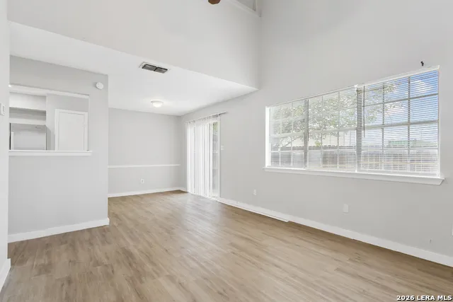 6710 WINDSOR HOLW San Antonio, TX 78239