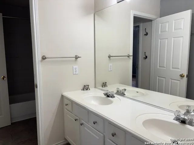 21511 RIO COMAL San Antonio, TX 78259