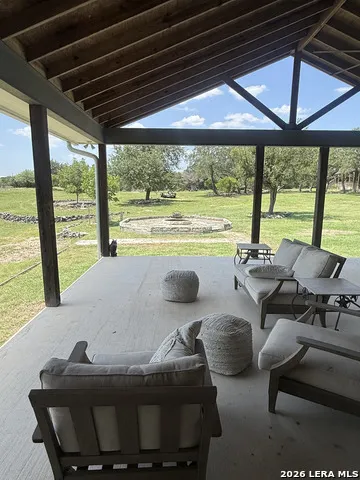 4130 SUMMIT DR New Braunfels, TX 78132