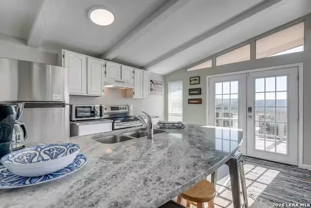 1435 Trail Pass Canyon Lake, TX 78133