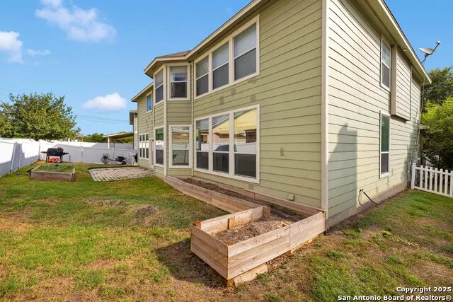 136 Brook Shire Cibolo, TX 78108