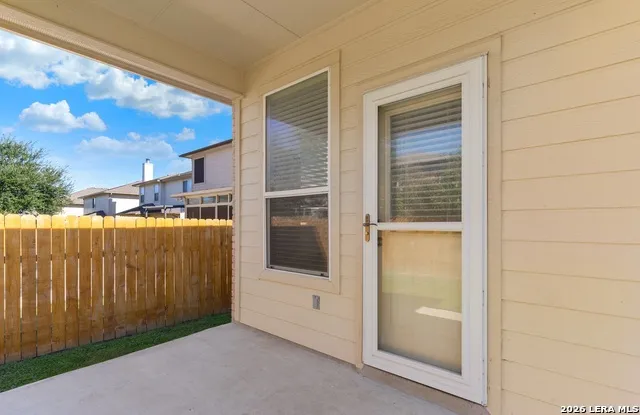 2725 Sterling Way Schertz, TX 78108