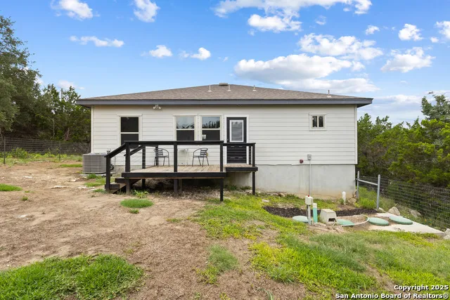 924 SCENIC HILLS DR Canyon Lake, TX 78133