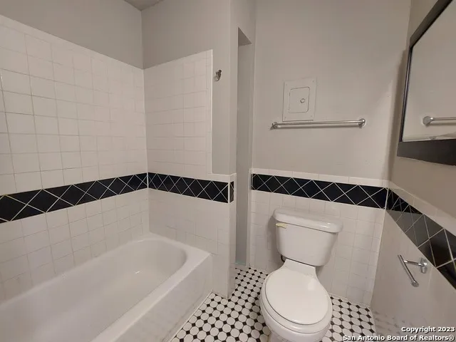 455 ELEANOR AVE Unit 2 San Antonio, TX 78209