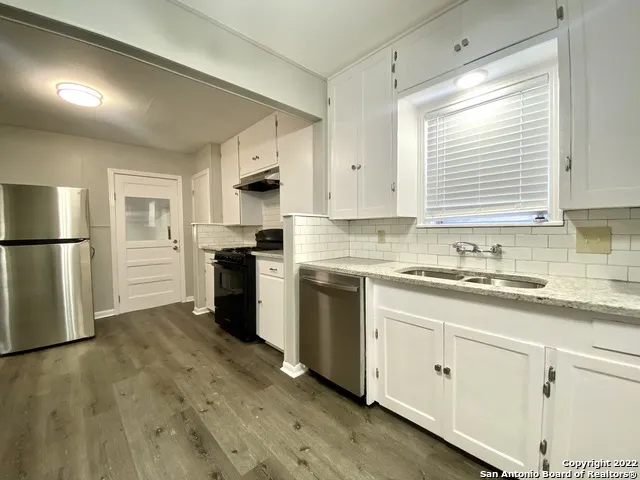 178 SWEETBRIAR AVE San Antonio, TX 78228