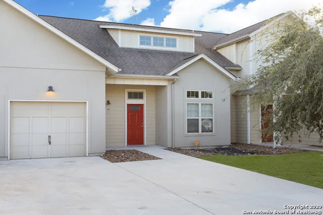 213 Circle Ct Pleasanton, TX 78064