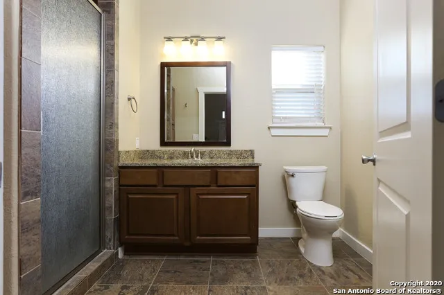 213 Circle Ct Pleasanton, TX 78064