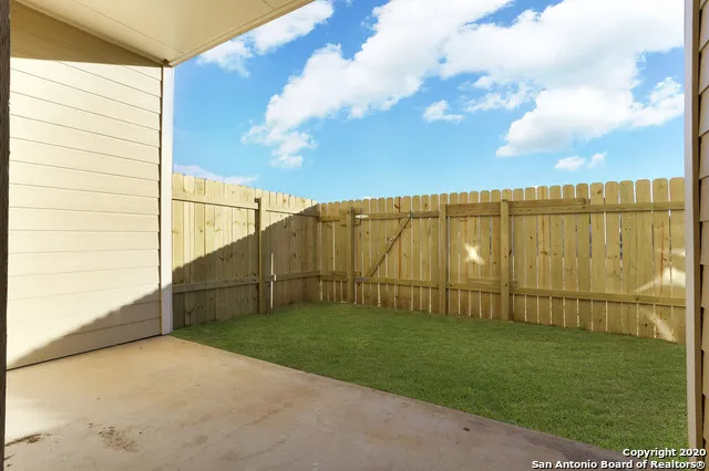 213 Circle Ct Pleasanton, TX 78064
