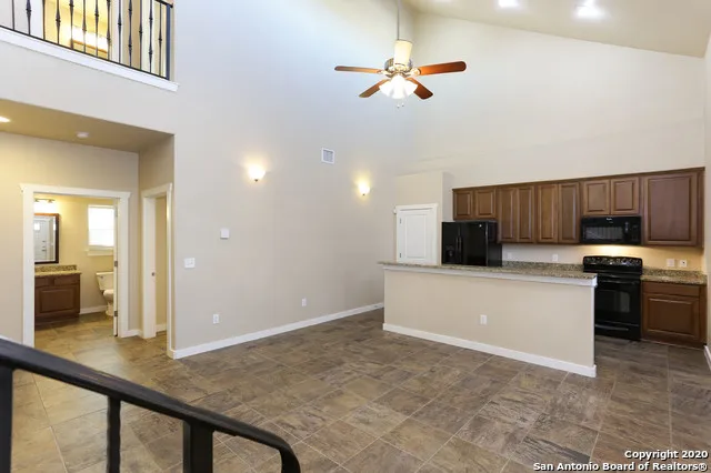 213 Circle Ct Pleasanton, TX 78064