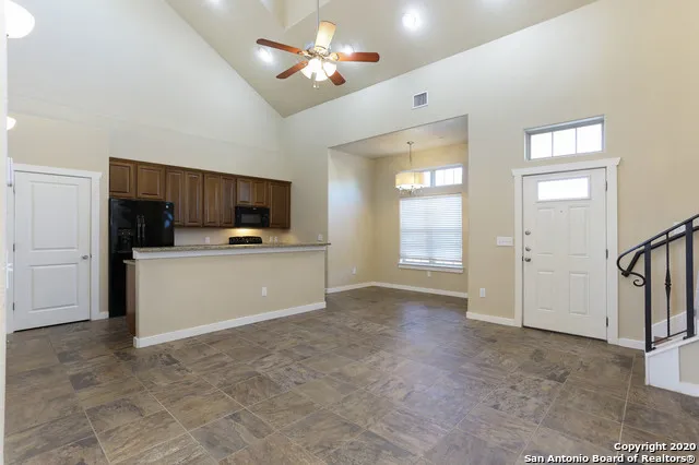 213 Circle Ct Pleasanton, TX 78064