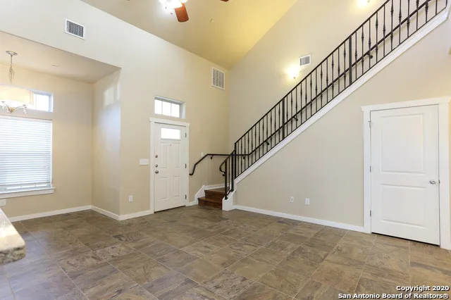 213 Circle Ct Pleasanton, TX 78064