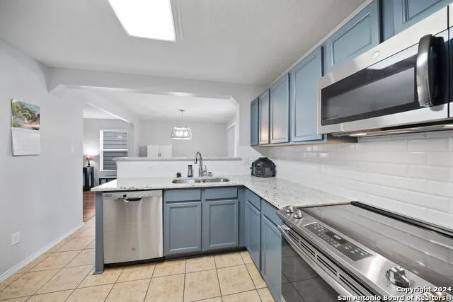 9227 Silver Vis San Antonio, TX 78254