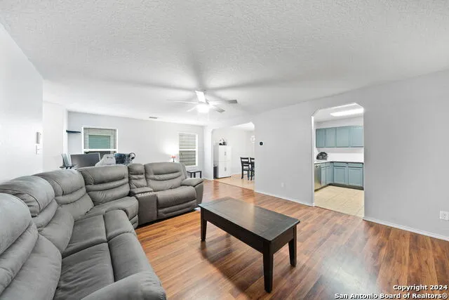 9227 Silver Vis San Antonio, TX 78254
